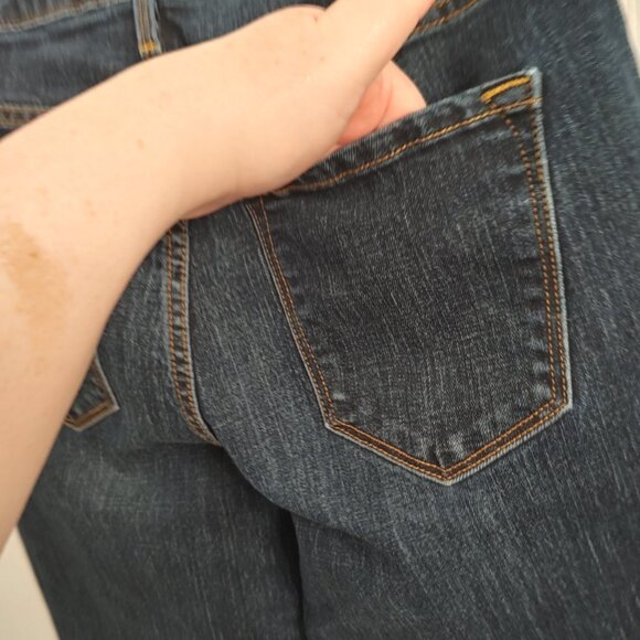 Curvy Jeans 2 - Picture 8 of 9